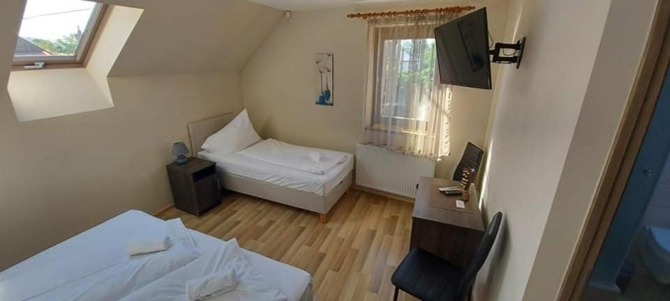 Soerpatika Vendeghaz Hotell Badacsonytomaj Exteriör bild