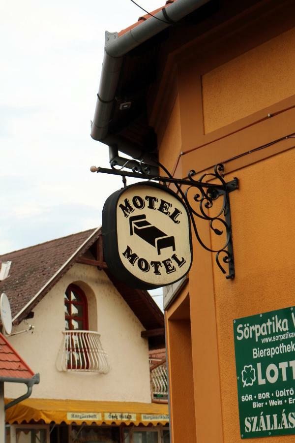 Soerpatika Vendeghaz Hotell Badacsonytomaj Exteriör bild